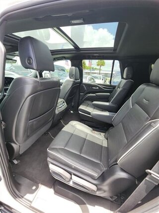 2022 Cadillac Escalade Sport — photo 11