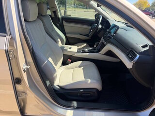 2018 Honda Accord Touring — photo 22