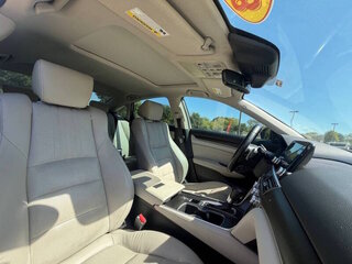 2018 Honda Accord Touring — photo 23