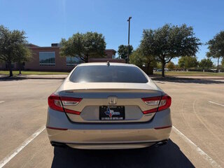 2018 Honda Accord Touring — photo 5