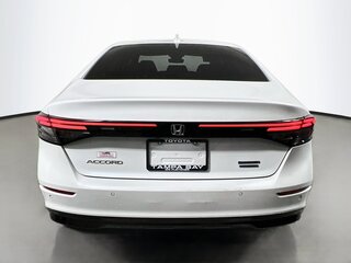 2024 Honda Accord Hybrid Touring — photo 4