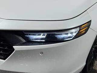 2024 Honda Accord Hybrid Touring — photo 9