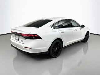 2024 Honda Accord Hybrid Touring — photo 3