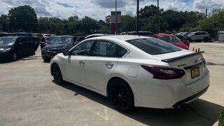 2018 Nissan Altima SR — photo 16