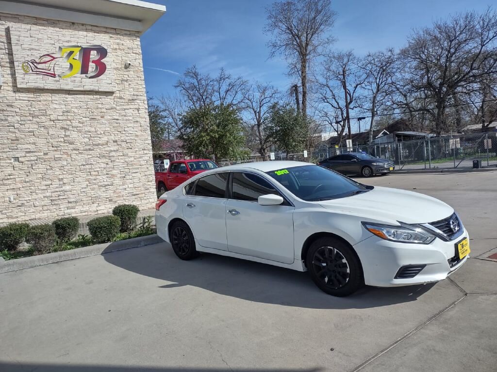 Nissan Altima S 2017