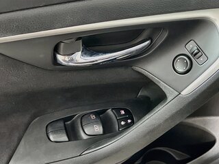 2015 Nissan Altima SV — photo 14