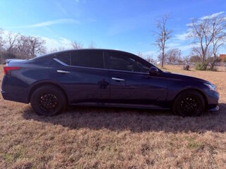 2019 Nissan Altima S — photo 7
