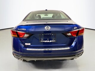 2019 Nissan Altima SR — photo 4