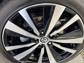 2019 Nissan Altima SR — photo 11