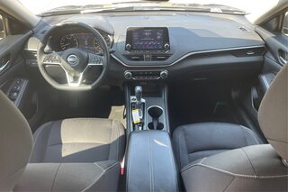 2022 Nissan Altima SV — photo 15