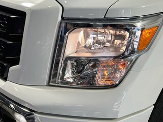 2024 Nissan Titan SV — photo 8