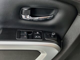 2024 Nissan Titan SV — photo 13