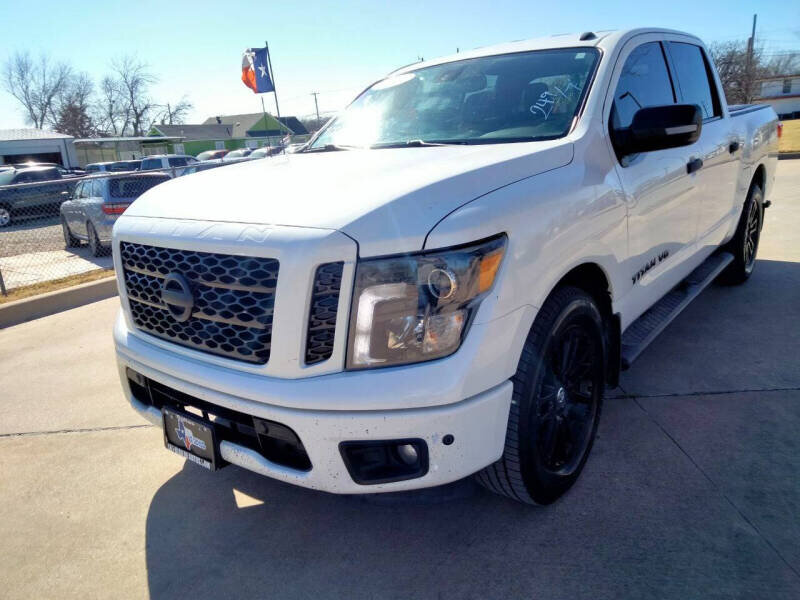 Nissan Titan SV 2019