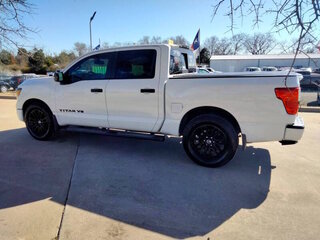 2019 Nissan Titan SV — photo 8