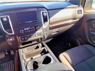 2019 Nissan Titan SV — photo 17