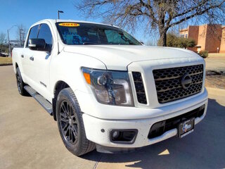 2019 Nissan Titan SV — photo 3