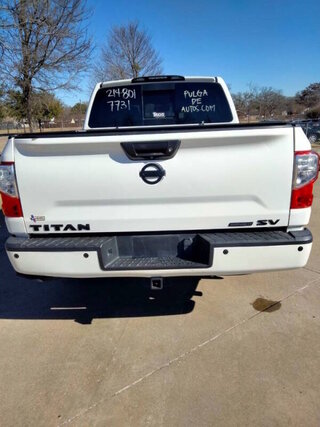 2019 Nissan Titan SV — photo 6