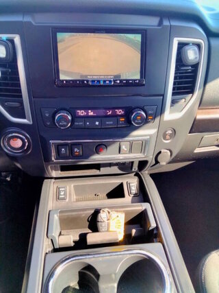 2019 Nissan Titan SV — photo 16