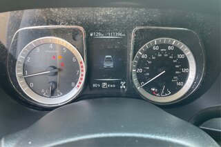 2017 Nissan Titan SV — photo 17