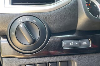 2017 Nissan Titan SV — photo 19