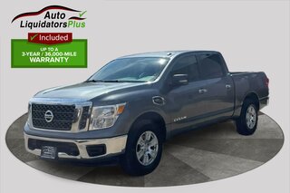 2017 Nissan Titan SV — photo 1
