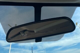 2017 Nissan Titan SV — photo 16