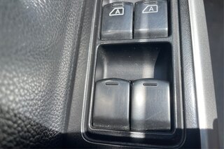 2017 Nissan Titan SV — photo 27