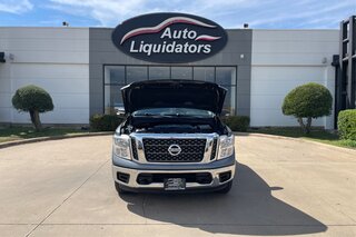 2017 Nissan Titan SV — photo 11