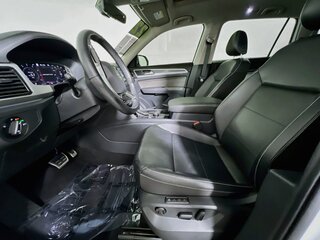 2022 Volkswagen Atlas SEL R-Line — photo 12