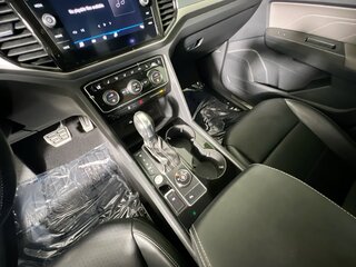 2022 Volkswagen Atlas SEL R-Line — photo 22