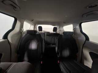 2023 Chrysler Voyager LX — photo 30