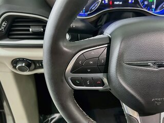 2023 Chrysler Voyager LX — photo 16