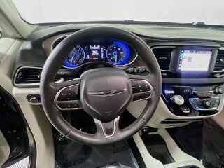2023 Chrysler Voyager LX — photo 15