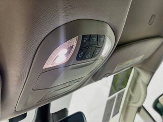 2023 Chrysler Voyager LX — photo 18