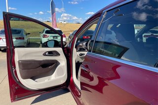 2018 Chrysler Pacifica Touring Plus — photo 21