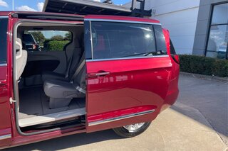 2018 Chrysler Pacifica Touring Plus — photo 10