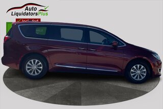 2018 Chrysler Pacifica Touring Plus — photo 4