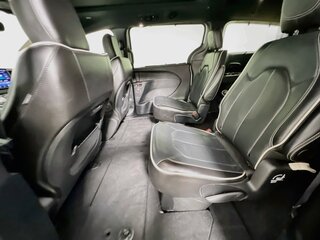 2025 Chrysler Pacifica Limited — photo 26
