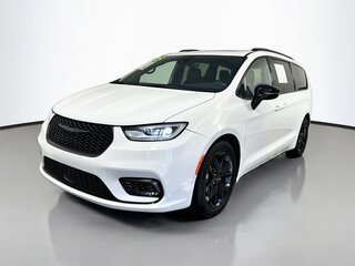 2025 Chrysler Pacifica Limited — photo 7