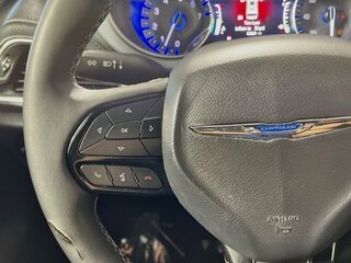 2025 Chrysler Pacifica Limited — photo 16