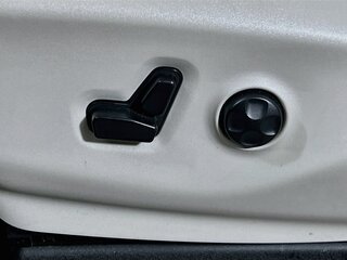 2020 Chrysler Pacifica Limited — photo 13