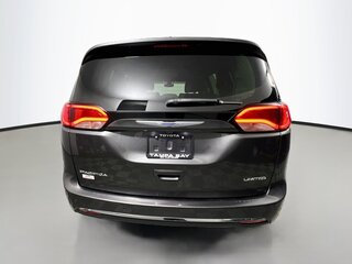 2020 Chrysler Pacifica Limited — photo 4
