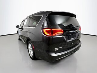 2020 Chrysler Pacifica Limited — photo 5