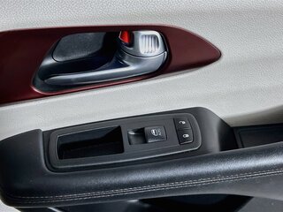 2020 Chrysler Pacifica Limited — photo 29