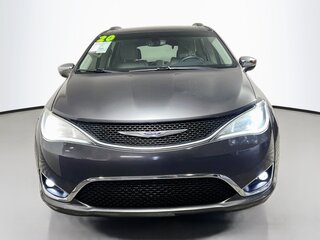 2020 Chrysler Pacifica Limited — photo 8