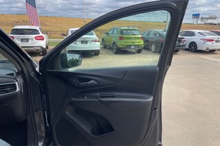 2019 Chevrolet Equinox LT — photo 23