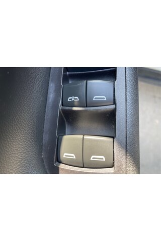 2020 Chevrolet Equinox LT — photo 27