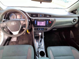 2019 Toyota Corolla LE — photo 16