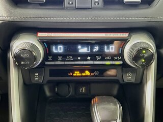 2025 Toyota Rav4 XLE Premium — photo 23