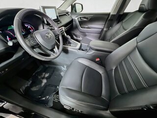 2025 Toyota Rav4 XLE Premium — photo 12
